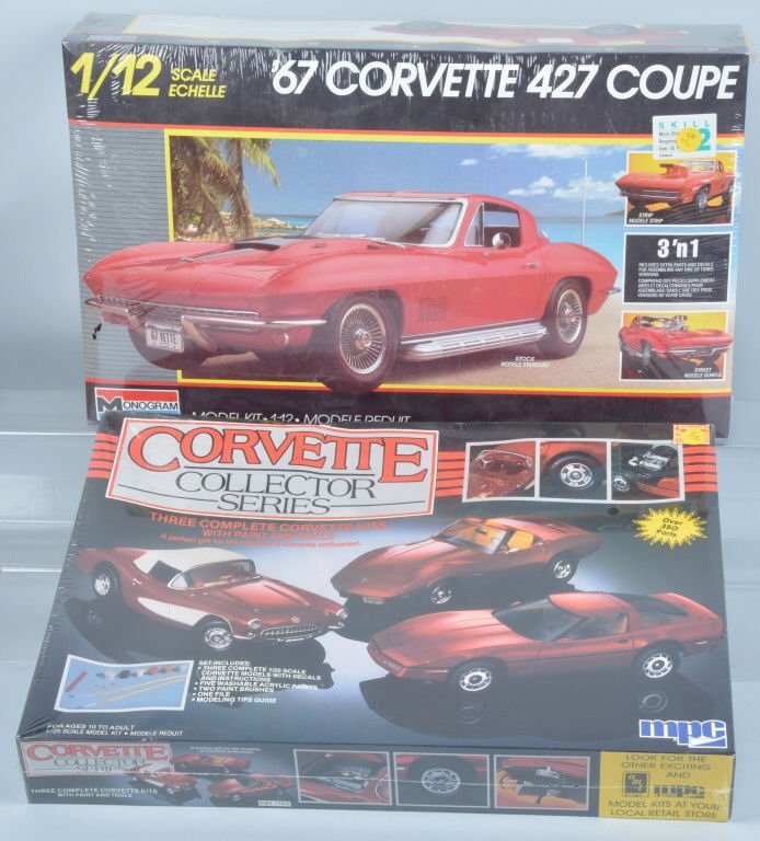 Lot of 2 CORVETTE COLLECTOR MODEL KITS (1 of 3)