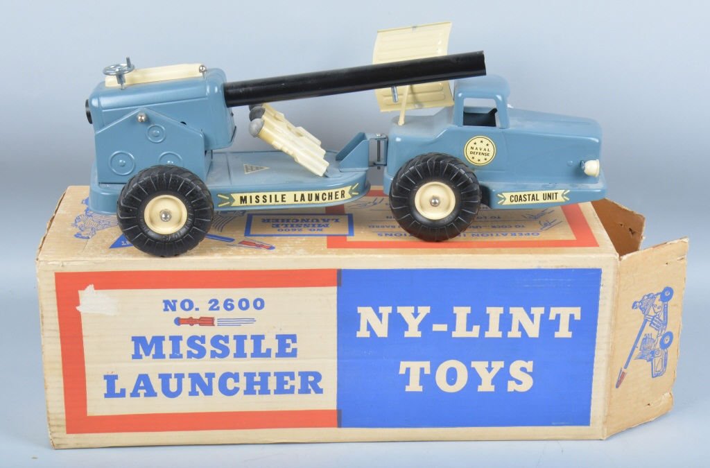 NYLINT Pressed Steel NAVEL MISSILE LAUNCHER (1 of 7)