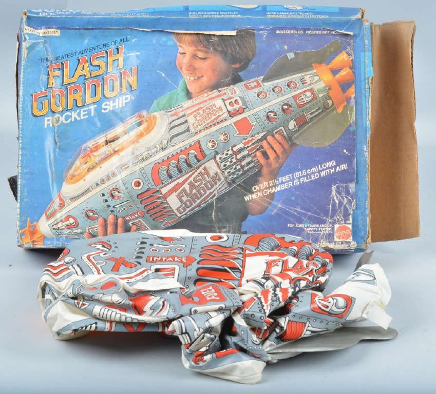 Rocket ship cheap toy box