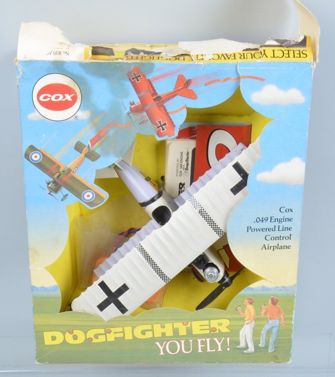 COX GAS POWERED DOGFIGHTER AIRPLANE w/ BOX (1 of 3)