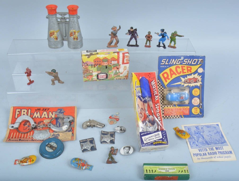 VINTAGE TOY LOT (1 of 4)
