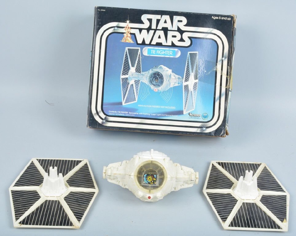 STAR WARS TIE FIGHTER w/ BOX (1 of 3)