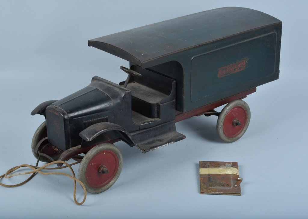 BUDDY L Pressed Steel EXPRESS LINE VAN TRUCK (1 of 5)