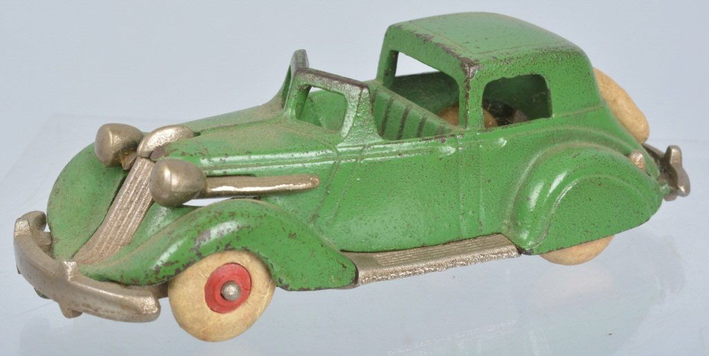 HUBLEY 1930'S  CAST IRON NICKEL GRILL TOWN CAR (1 of 5)