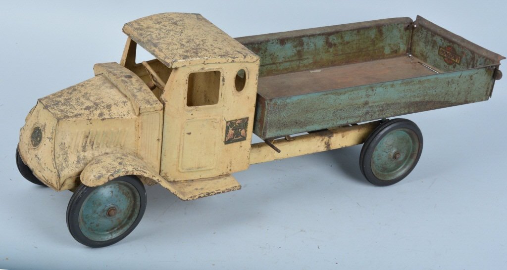STEELCRAFT Pressed Steel BULLDOG MACK DUMP: Steelcraft pressed steel Bulldog Mack Dump Truck. All original truck. Has decent paint and decals. May clean to a higher grade. 25" Very Good