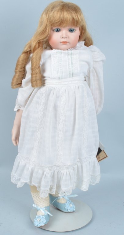 JEANN NORDQUIST PORCELAIN MEIN LUBLING K&R 117 (1 of 4)