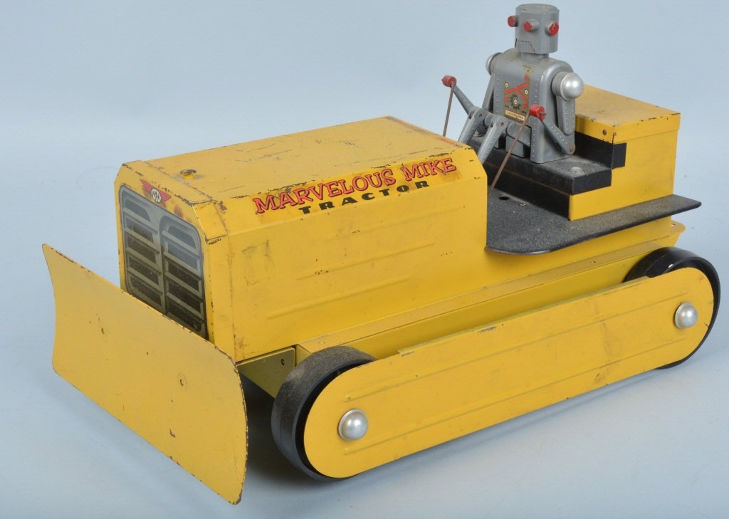 SAUNDERS MARVELOUS MIKE ROBOT TRACTOR (1 of 4)