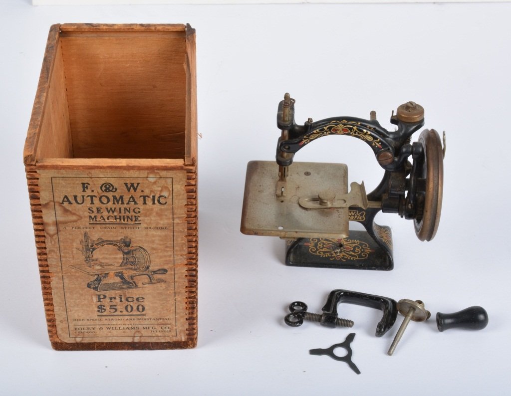 FOLEY & WILLIAMS SEWING MACHINE w/ BOX