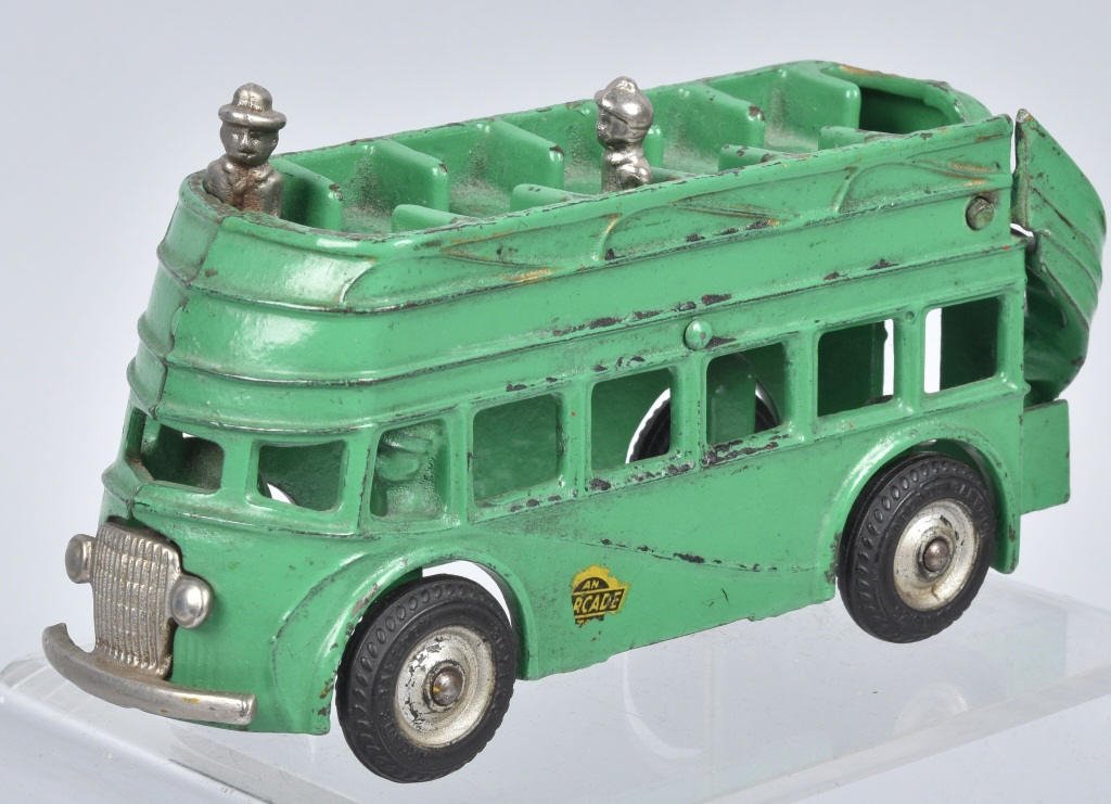 ARCADE Cast Iron DOUBLE DECKER BUS (1 of 5)