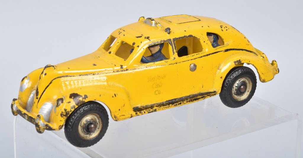 HUBLEY Cast Iron YELLOW CAB (1 of 5)