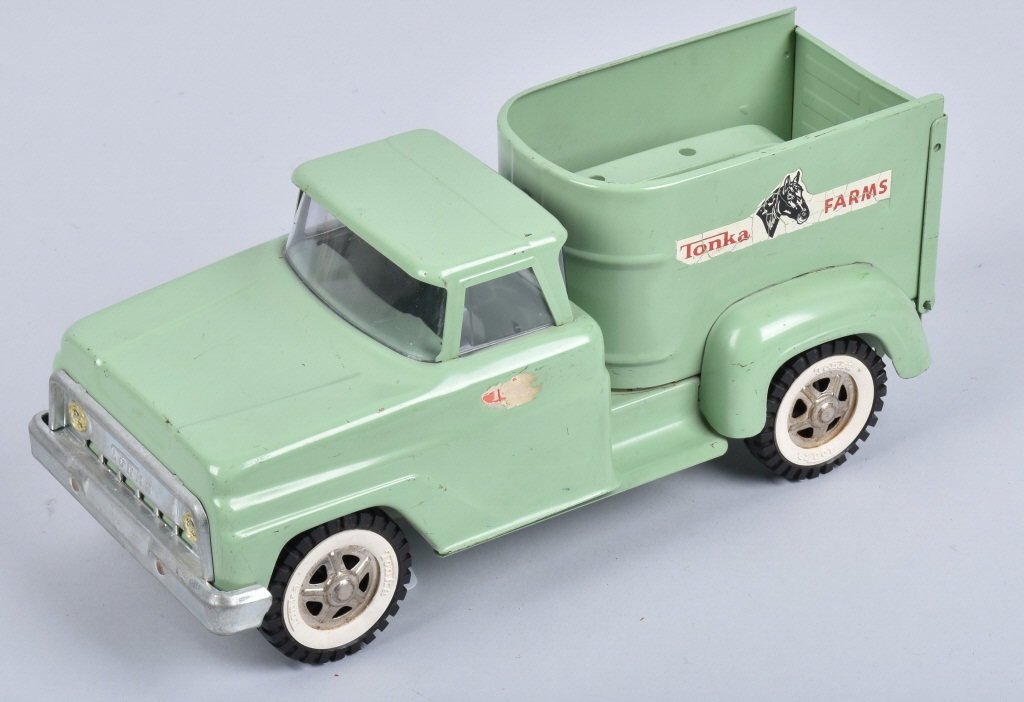 TONKA FARMS HORSE TRUCK: Nice original truck with great paint. 13" Excellent