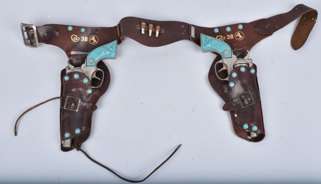 COLT 38 HOLSTER SET w/ 2 TEXAN 38 CAP GUNS (1 of 5)