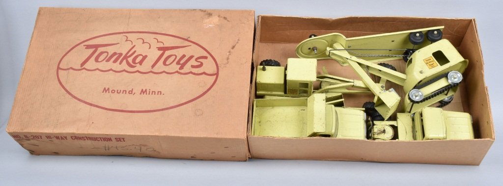 TONKA HIGHWAY CONSTRUCTION SET w/ BOX (1 of 8)