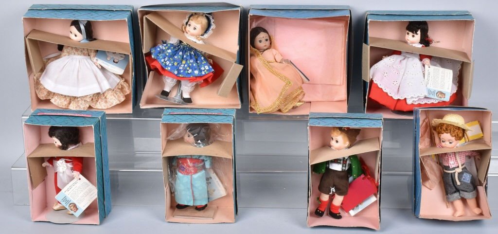 Lot of 8 MADAM ALEXANDER DOLLS BOXED (1 of 1)