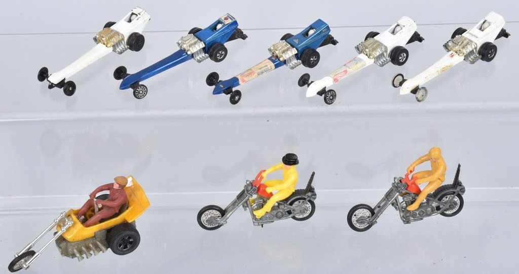 8- VINTAGE HOTWHEELS RED LINES (1 of 3)