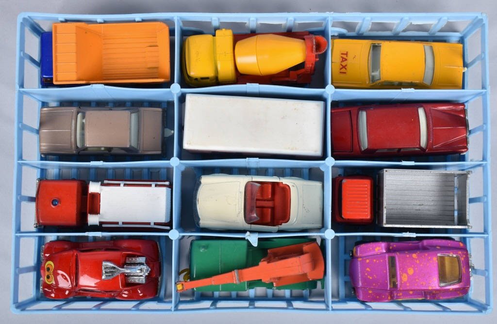 72- CAR CASE FULL VINTAGE MATCHBOX (1 of 2)