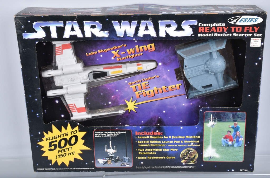 ESTES STAR WARS MODEL ROCKET STARTER SET (1 of 2)