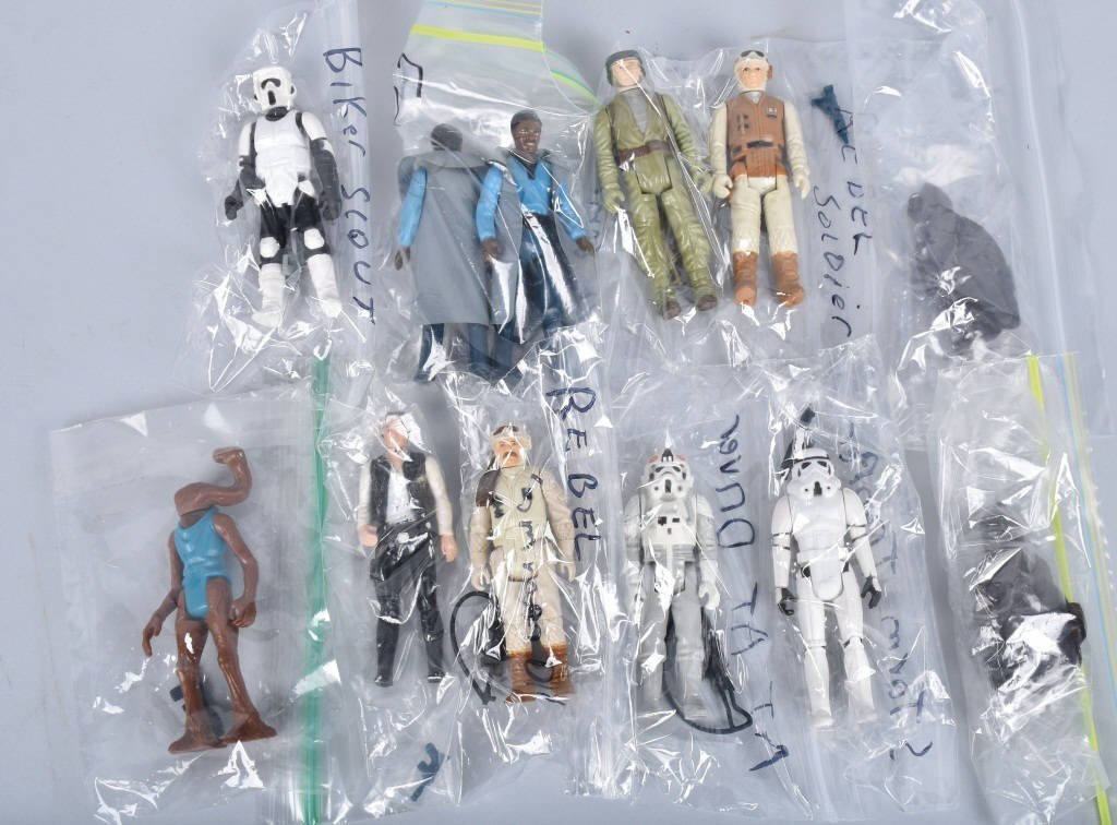 LOT OF 12 VINTAGE STAR WARS ACTION FIGURES (1 of 5)