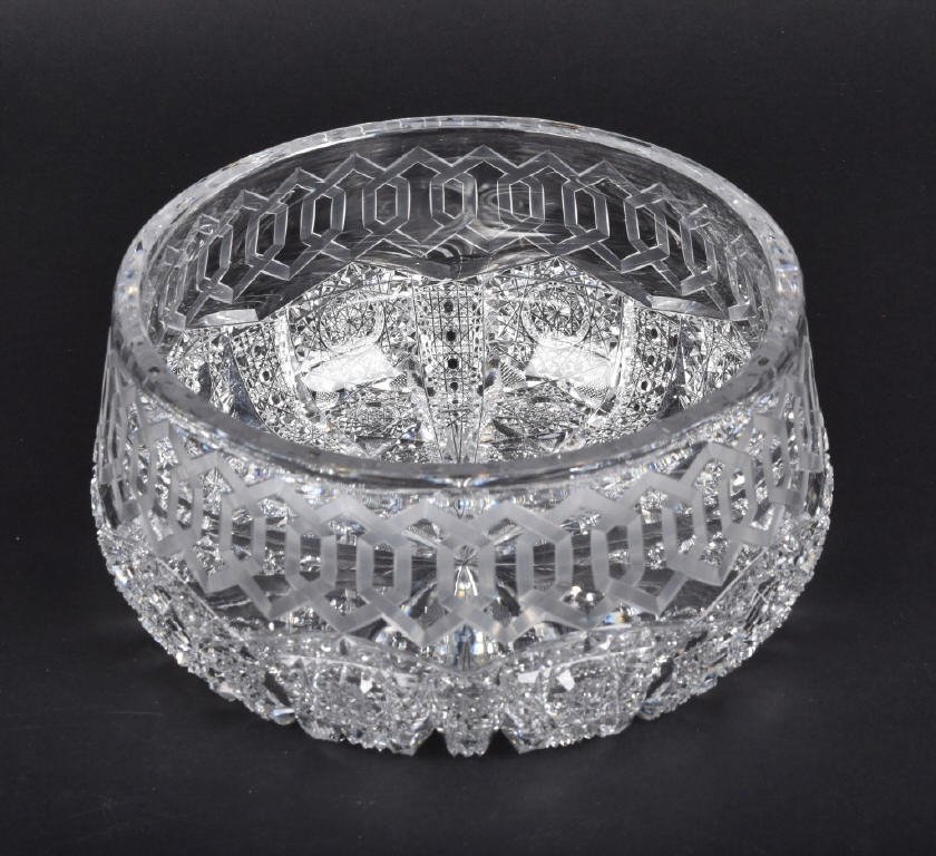CUT GLASS BRILLIANT SERVING BOWL (1 of 3)