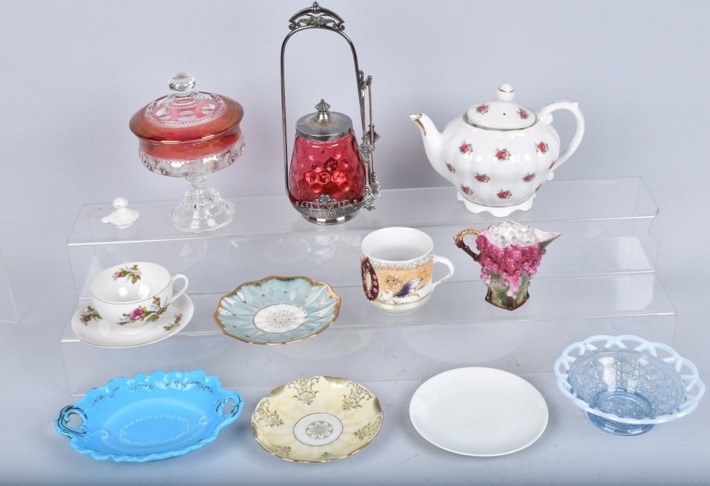 VINTAGE GLASSWARE LOT, TEAPOT & MORE (1 of 8)