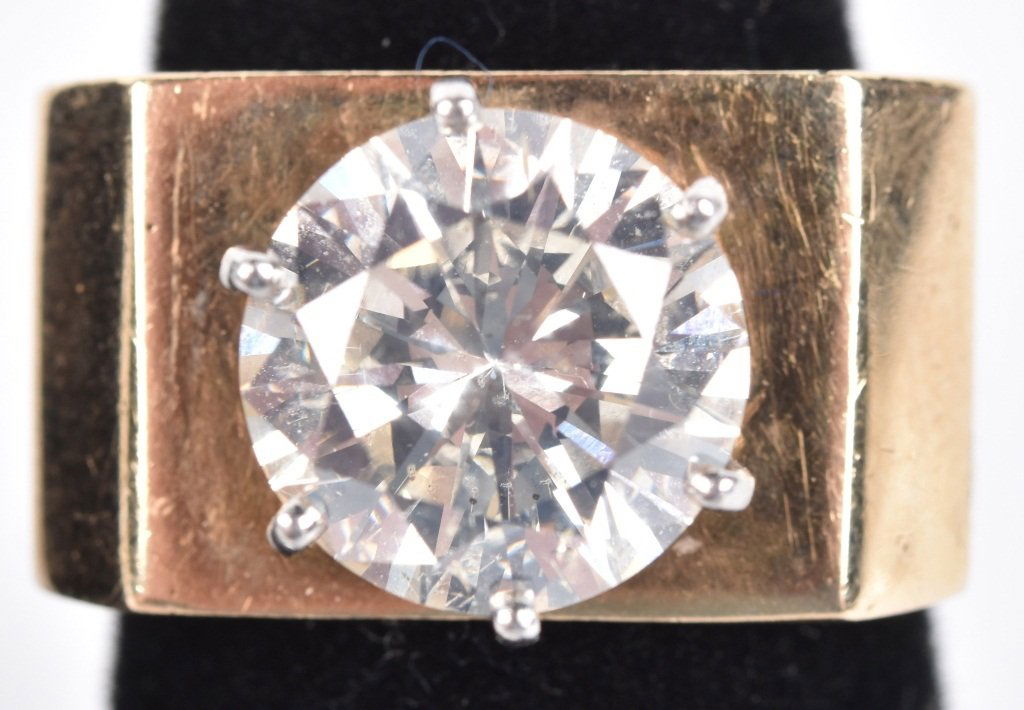 3.9ct ROUND BRILLIANT DIAMOND SOLITAIRE RING (1 of 5)