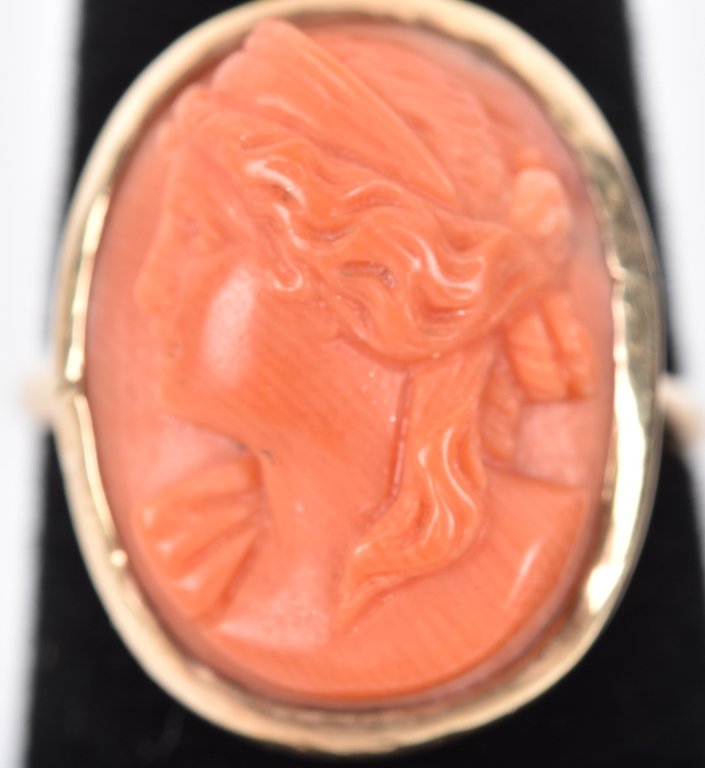 14kt GOLD CORAL CAMEO RING (1 of 4)
