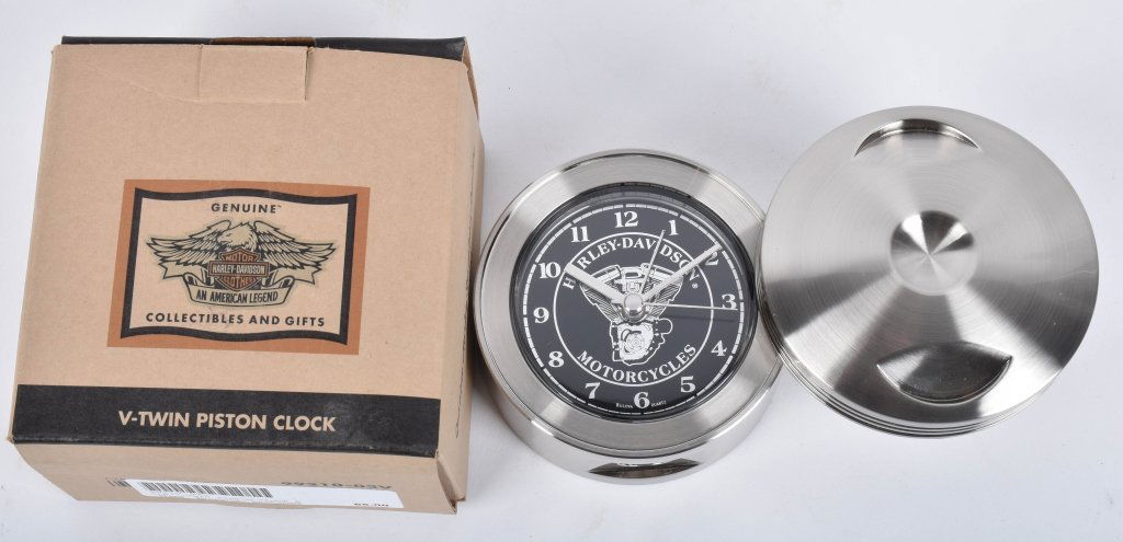 HARLEY DAVIDSON V-TWIN PISTON BULOVA CLOCK: Excellent Harley Clock by Bulova. Very heavy duty well made clock. Never used with box. Near Mint