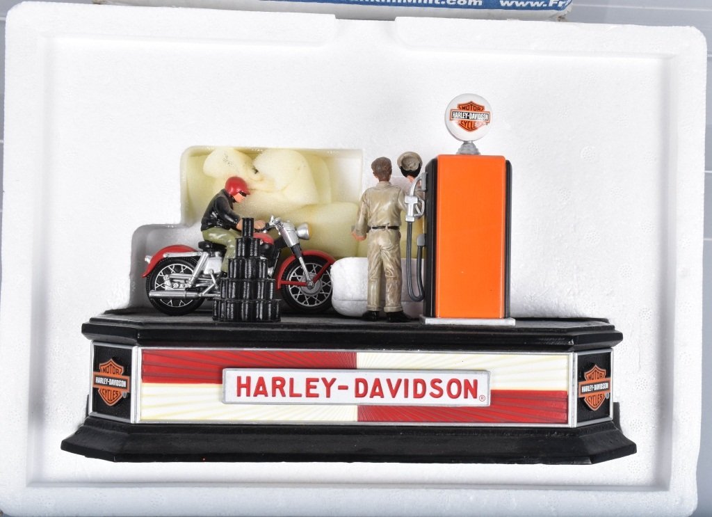 FRANKLIN MINT HARLEY DAVIDSON SPORTSTER BANK: Excellent Franklin Mint Harley Davidson Sportster Mechanical Bank. Never used still in box with inserts and paper work. 14" Near Mint