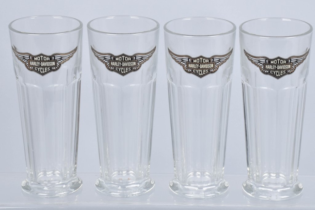 Set of 4 HARLEY DAVIDSON GLASSES: Nice official Harley glasses with HD Logo. Near Mint