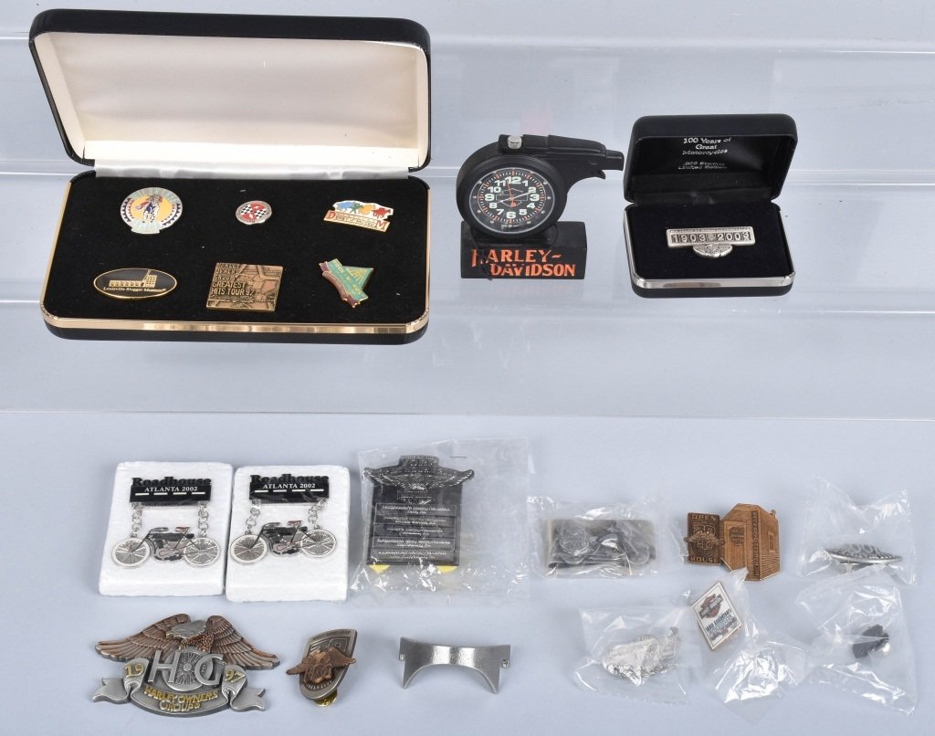 Lot of HARLEY DAVIDSON PINS, CLOCK, & MORE: Nice lot of pins, clock, money clip, and other Harley items. Near Mint