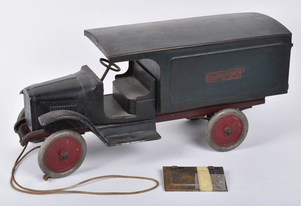 BUDDY L Pressed Steel EXPRESS LINE VAN TRUCK: All original early Buddy L. Has decent paint and decals. Comes with replacement rear doors. Should clean to higher grade. 25" Very Good