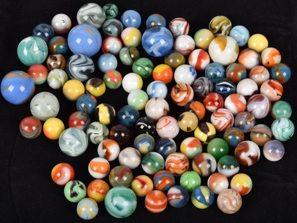 100+ VITRO, ALLEY, & WEST VA MACHINE MADE MARBLES: Nice lot of vintage machine made marbles by Vitro, Alley, West Virginia, and More. Largest 1"