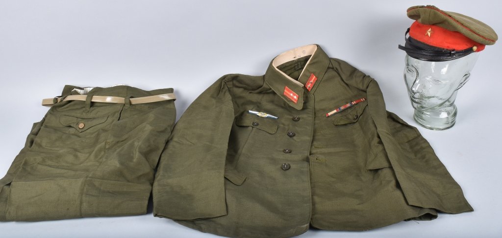 WW2 JAPANESE PILOTS UNIFORM, CAPTAIN: Very hard to find WW2 Japanese pilots uniform with the rank of Captain. The tunic and pants are excellent. The hat has wear and some mothing. Nice to find with rank, and insignia intact. Excellent