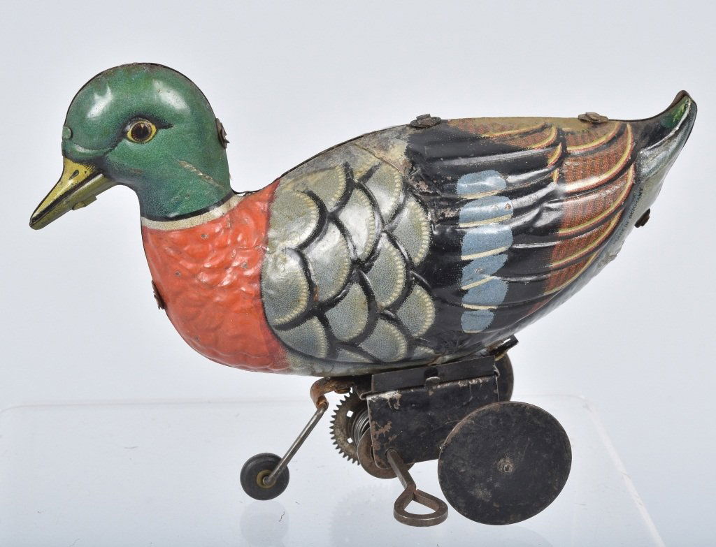 GERMANY Tin Windup DUCK (1 of 4)