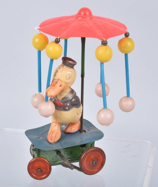 Celluloid DONALD DUCK WHIRLY GIG (1 of 4)