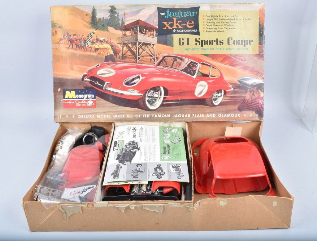 熱販売 Monogram Jaguar Box In Model Unassembled 1/25 Xke 自動車