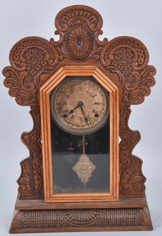 ANTIQUE INGRAHAM  OAK KITCHEN CLOCK (1 of 4)