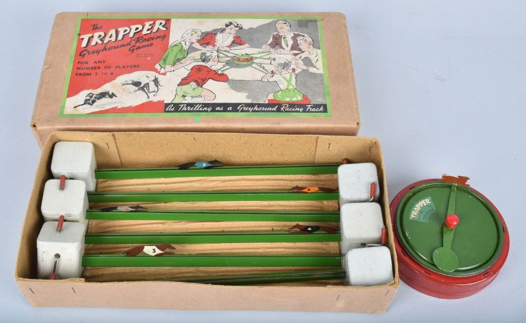 TRAPPER GREYHOUND RACING GAME w/ BOX (1 of 4)