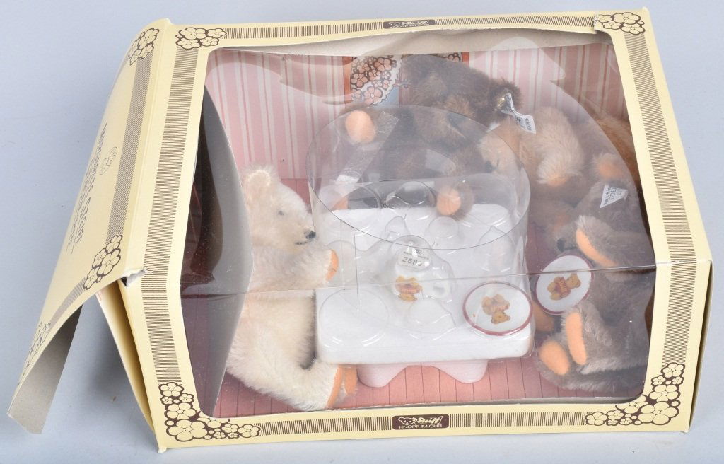 STEIFF TEDDY TEA PARTY White Tag 0204/16 (1 of 3)