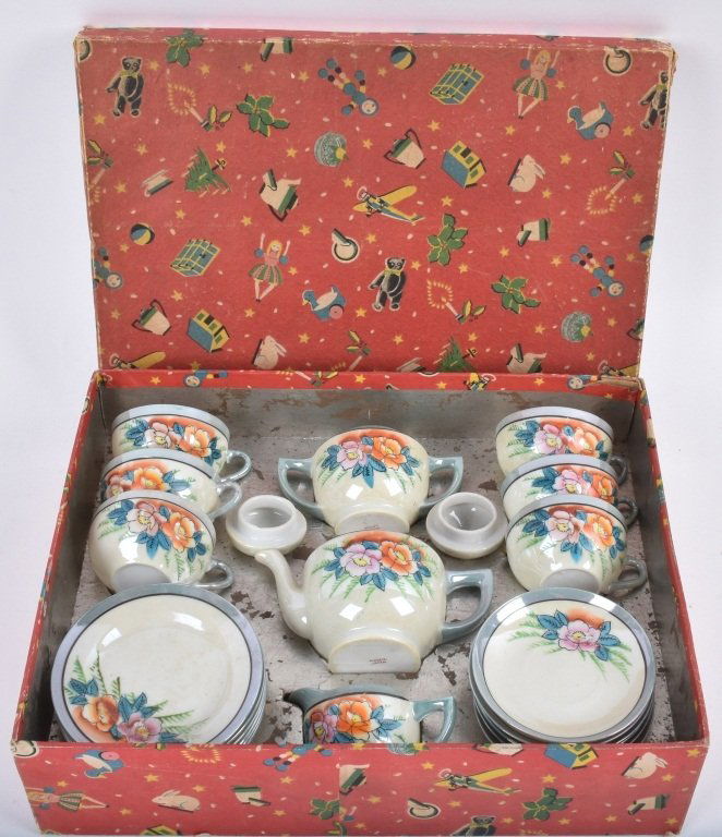Beautiful Early CHILDS TEA SET w/BOX (1 of 3)