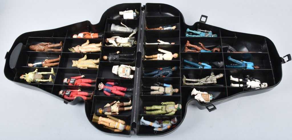 VINTAGE DARTH VADER CASE w/ 32 ACTION FIGURES (1 of 6)