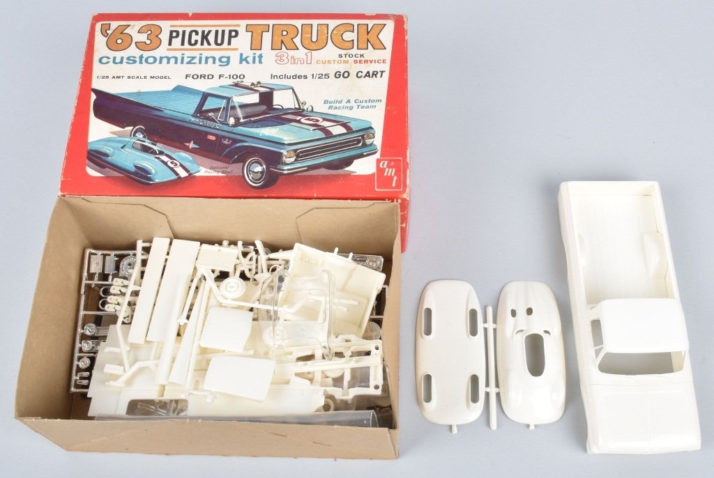 AMT 1963 FORD F100  3-1 CUSTOMIZING MODEL KIT (1 of 7)