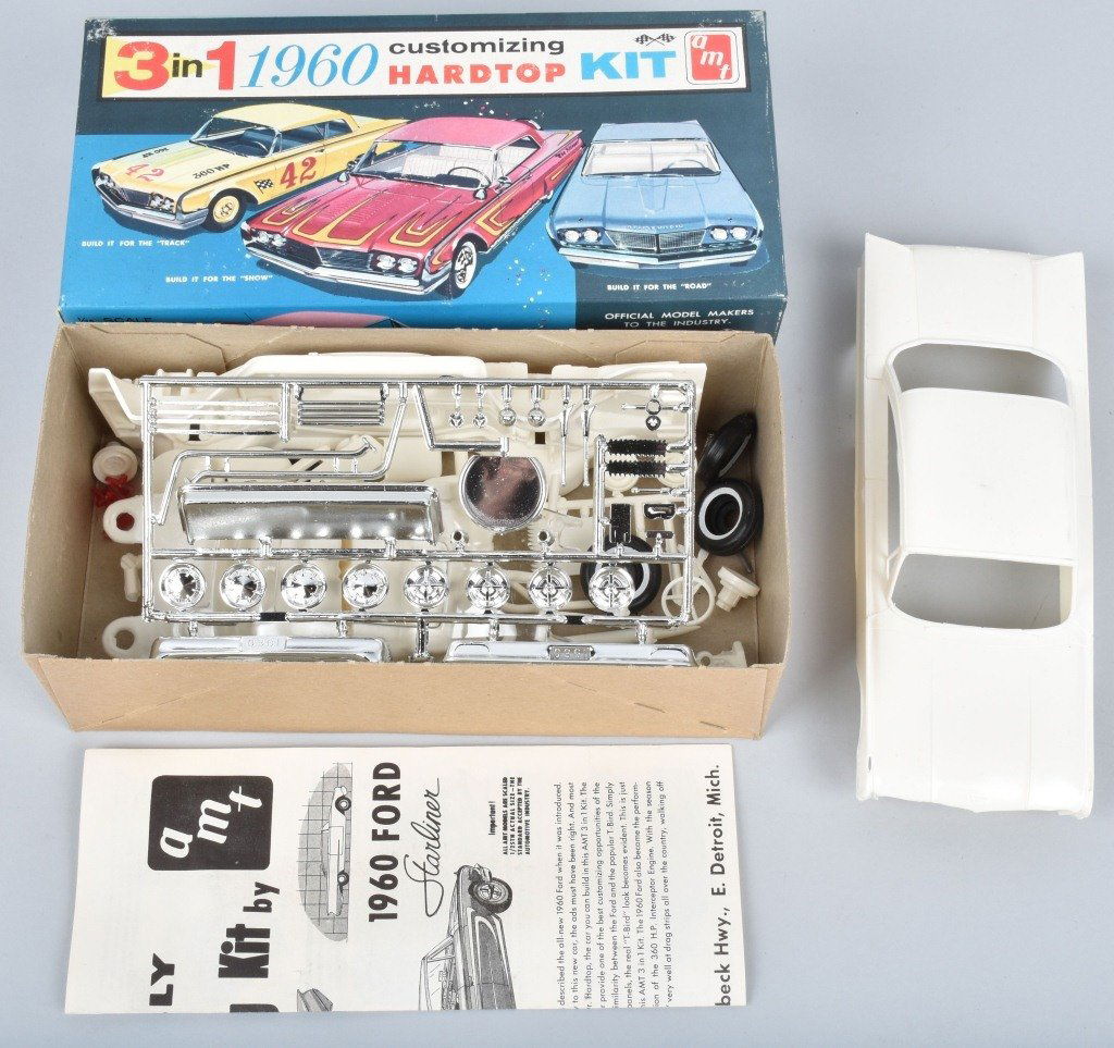 AMT 1960 FORD HARDTOP 3-1 MODEL KIT (1 of 6)