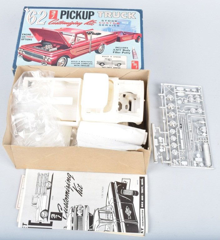 AMT 62 CHEVY APACHE PICKUP & TRAILER 3-1 MODEL KIT (1 of 7)
