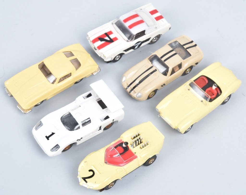 VINTAGE HO AURORA SLOT CARS GROUP OF 6 (1 of 4)