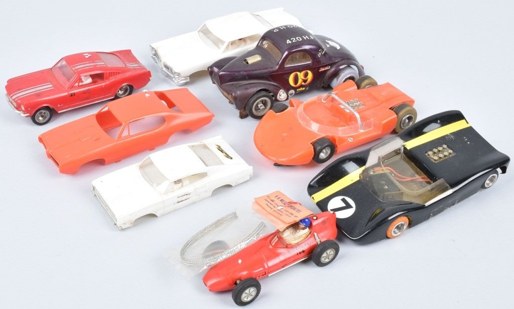 Large slot store cars