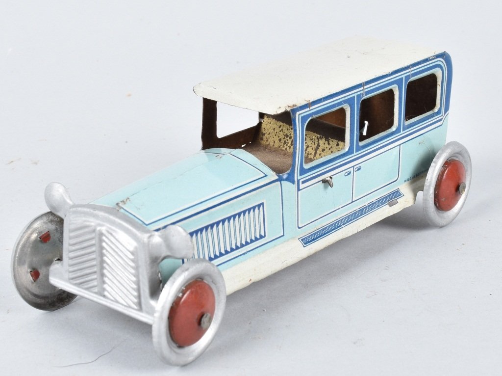 GEO. LEVY Tin LIMOUSINE (1 of 4)