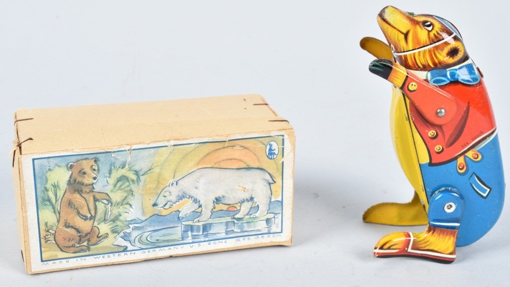 W GERMANY Tin Windup CIRCUS BEAR w/ BOX (1 of 6)