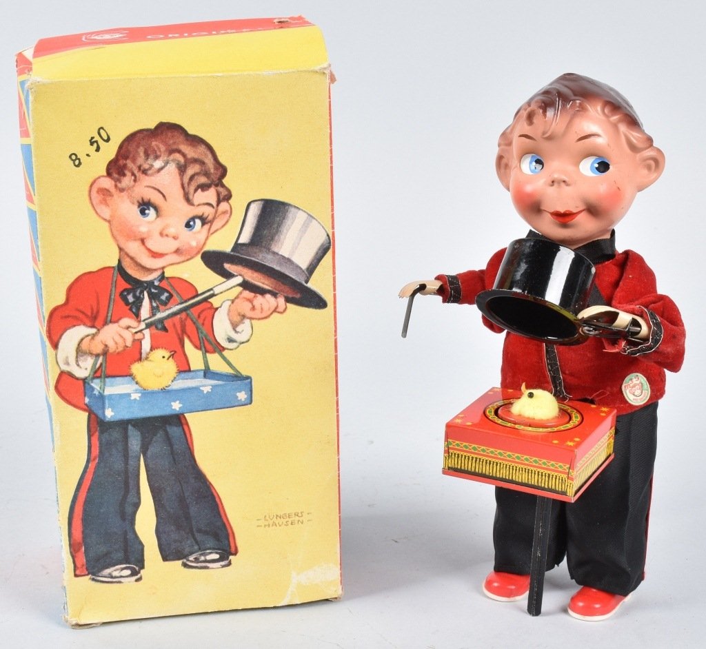 GERMAN Windup MAGICIAN w/ BOX (1 of 6)