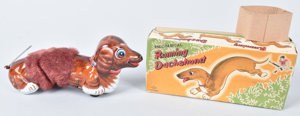 JAPAN Windup RUNNING DACHSHUND w/ BOX (1 of 8)